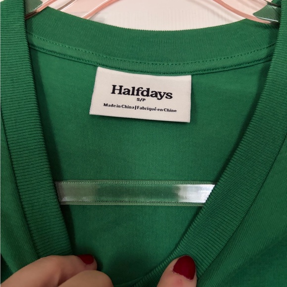 NWT Halfdays Hike Club Graphic Tee. Oversized boxy fit! Sz S - Picture 7 of 8